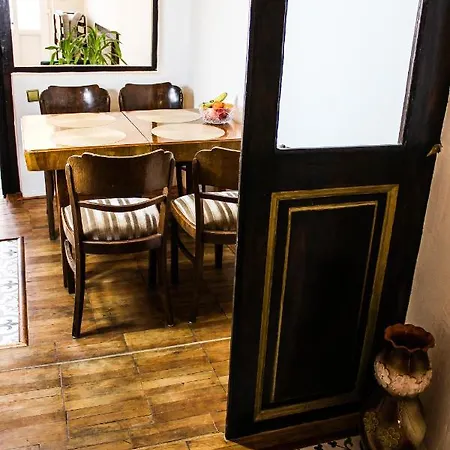 Roth's Apartment *